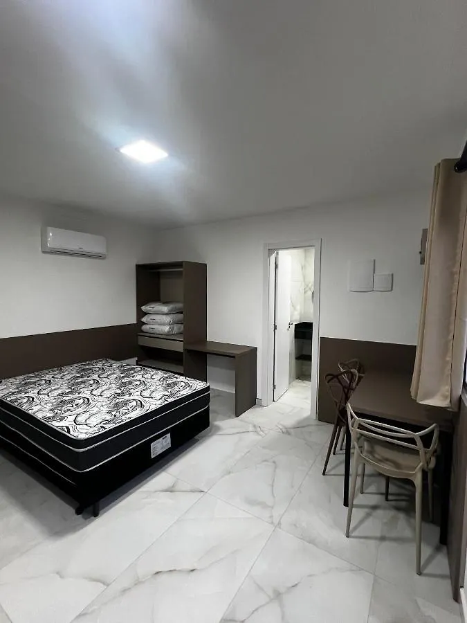Residencial Bernardo Apartamento Bombinhas