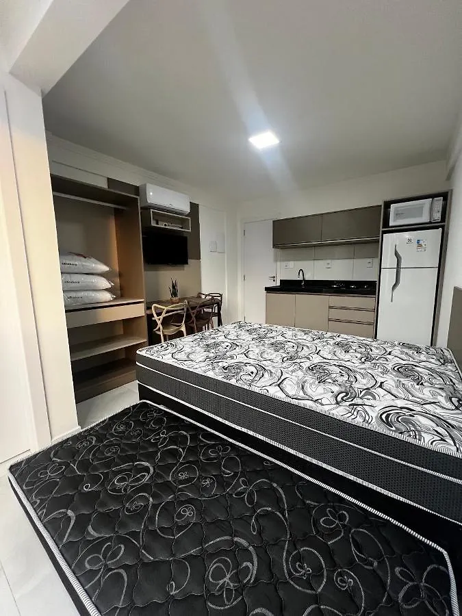 Residencial Bernardo Apartamento Bombinhas
