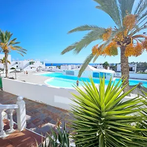 https://azul-tuscn-playa-y-piscina.in-canary-islands.com